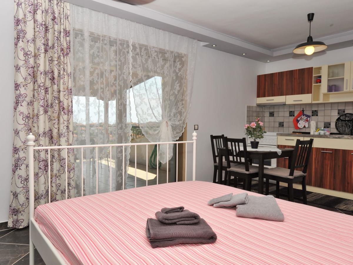 Alice Wonderland Home Nea Flogita Halkidiki Bagian luar foto